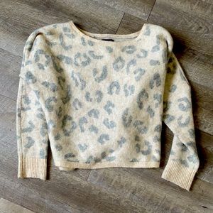 Abercrombie & Fitch Soft Leopard Print Sweater
